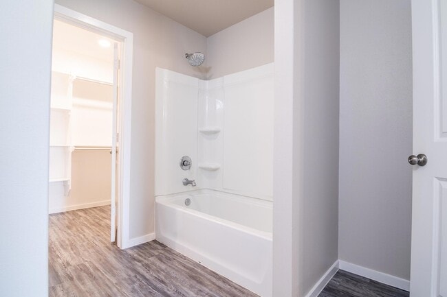 Photo - 1902 Langford Ave Unit B