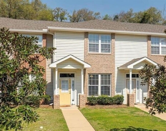 Building Photo - 3400 Old Bainbridge Rd Unit 108