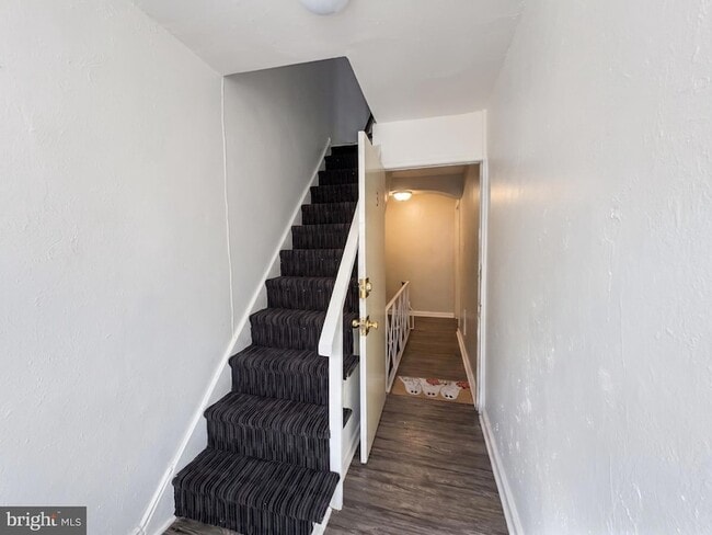 Photo - 2603 E Somerset St