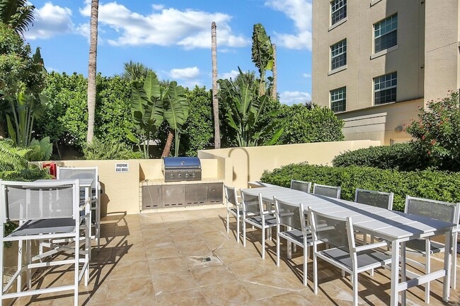 Photo - 610 Clematis St Unit 736