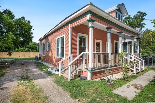 Photo - 312 Leigh St