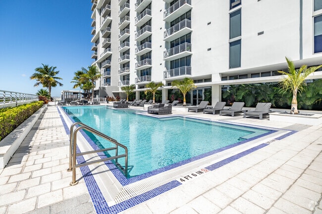 Pool - Eve at the District