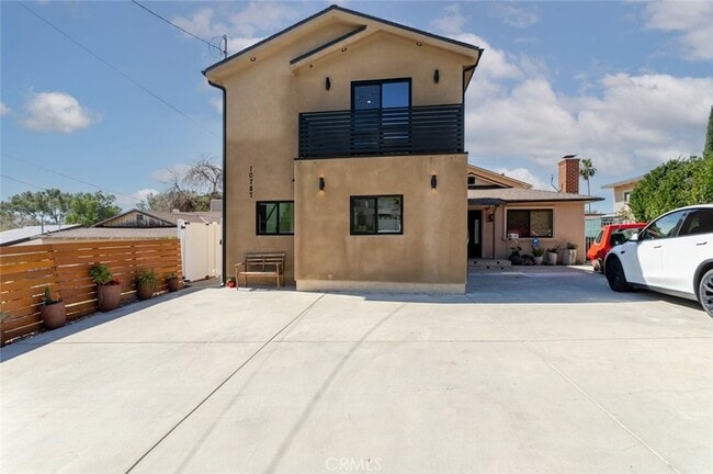 Building Photo - 10787 Las Lunitas Ave