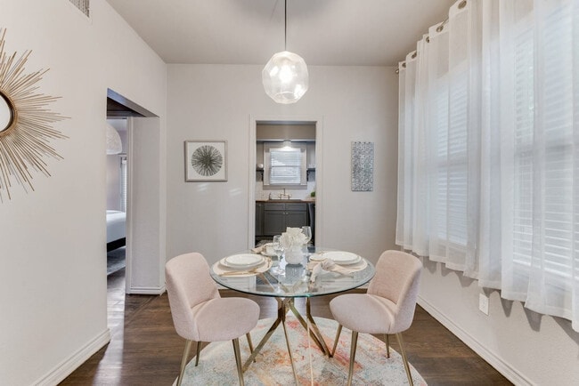 Photo - 5303 Eastside Avenue-SI ID1571758P Unit SI ID1571758P