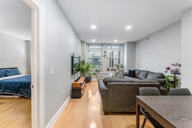 Photo - 10 Regent St