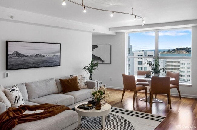 Photo - 400 Beale St Unit 1413