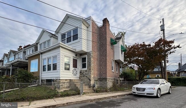 Building Photo - 7250 Radbourne Rd