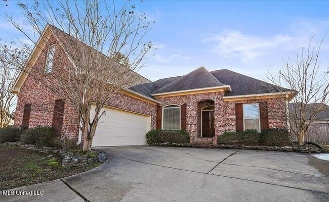 Building Photo - 852 Willow Grande Cir