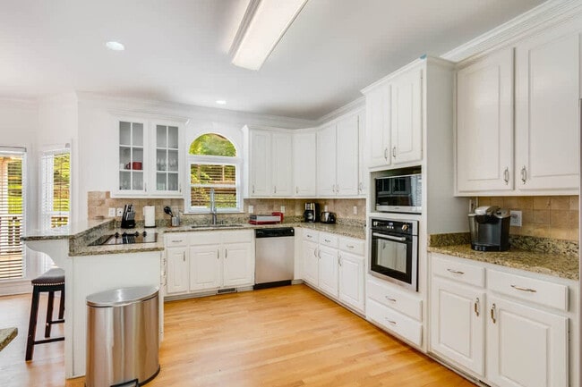 Photo - 1230 Oxford Dr SE Unit SI ID1569855P