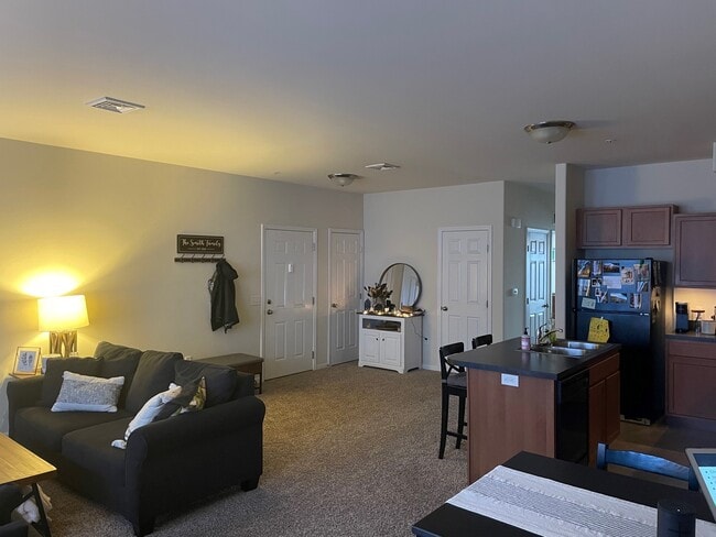 Entry - Florin Hill Apartment Homes