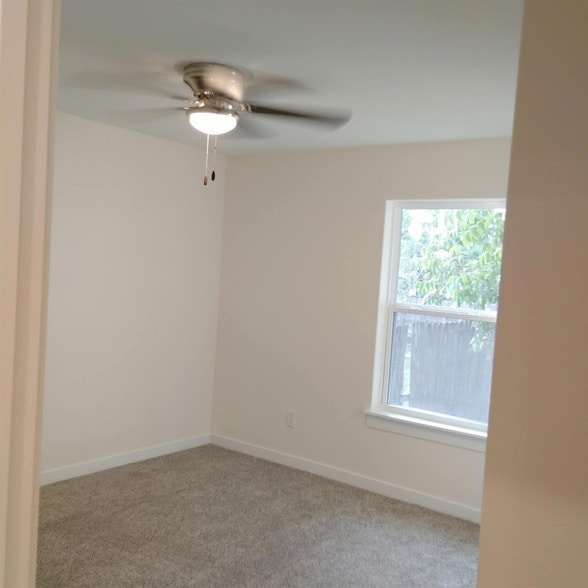 Photo - 928 E Cameron Ave