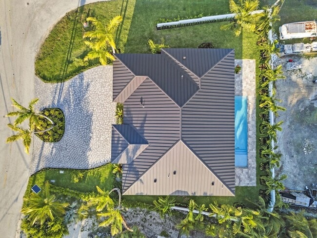 Photo - 129 Indies Dr S