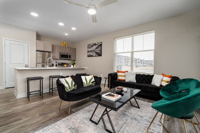 Building Photo - 5825 Sunset Wy Unit ID1228647P