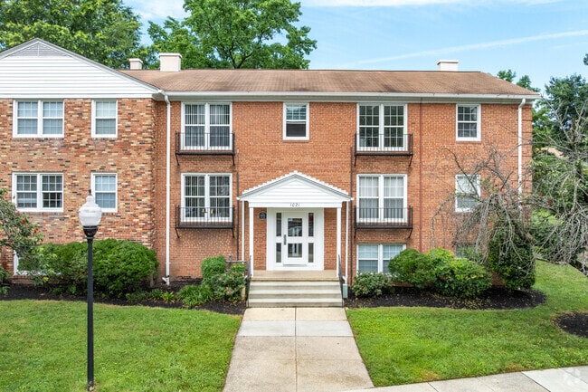 Exterior - Aquahart Manor