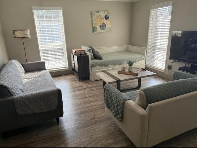Building Photo - 6402 Del Monte Dr Unit 121