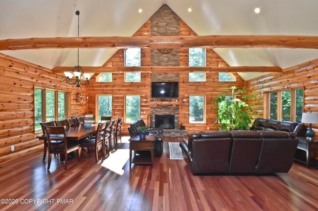 Photo - 232 Maloney Ln