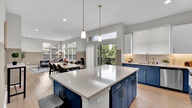 Photo - 2901 Indiana St Unit ID1285560P