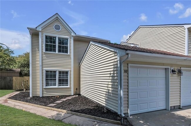 Photo - 10 Warwick Cir