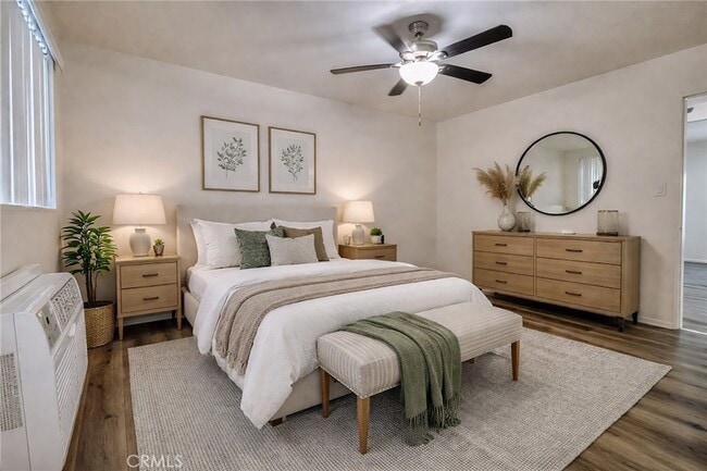 Photo - 1835 W Crestwood Ln Unit 1