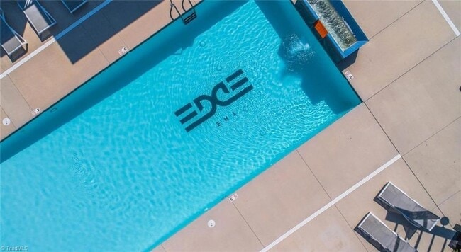 Photo - 111 Edgeway Dr