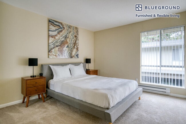 Photo - 877 Heatherstone Way Unit FL2-ID1668