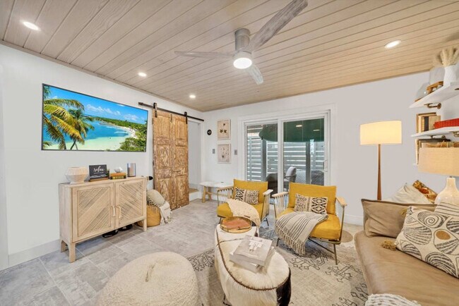 Photo - 317 Bream Ave Unit SI ID1502015P