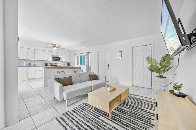 Building Photo - 505 Fillmore Ave Unit ID1044395P