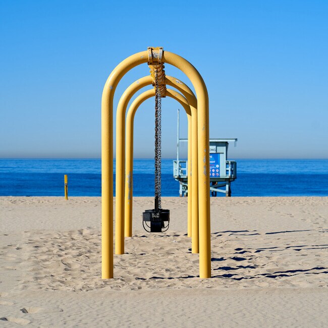 Hermosa Palm Haven - Hermosa Beach, CA 1 units available