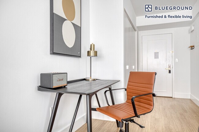 Photo - 160 W 24th St Unit FL8-ID656