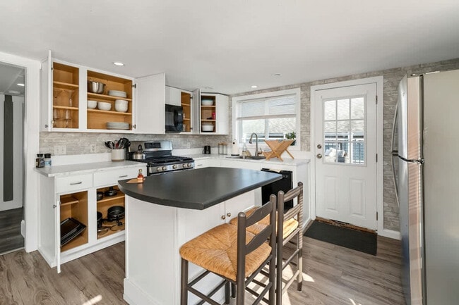 Photo - 9 Cole St Unit ID1312390P