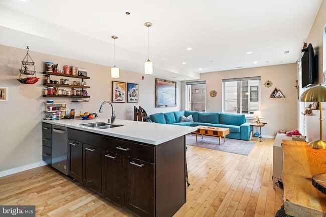 Photo - 847 N 16th St Unit 3