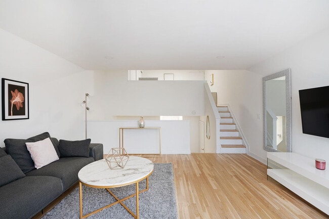 Photo - 123 E 54th St Unit FL3-ID1251682P