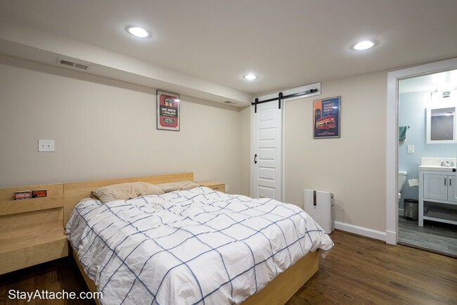 Photo - 717 F St NE Unit SI ID1610328P