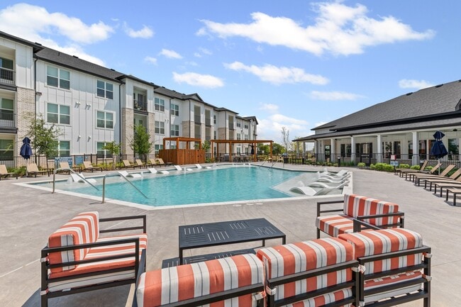 Photo - Peak at 1385