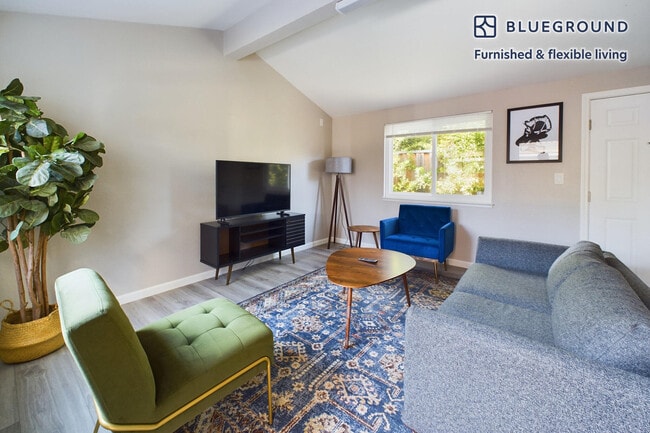 Photo - 5313 Avenida Almendros