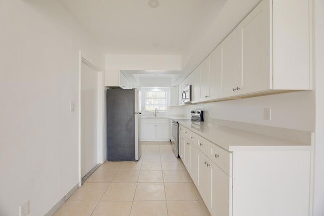 Photo - 1017 NW 30th Ct Unit 1