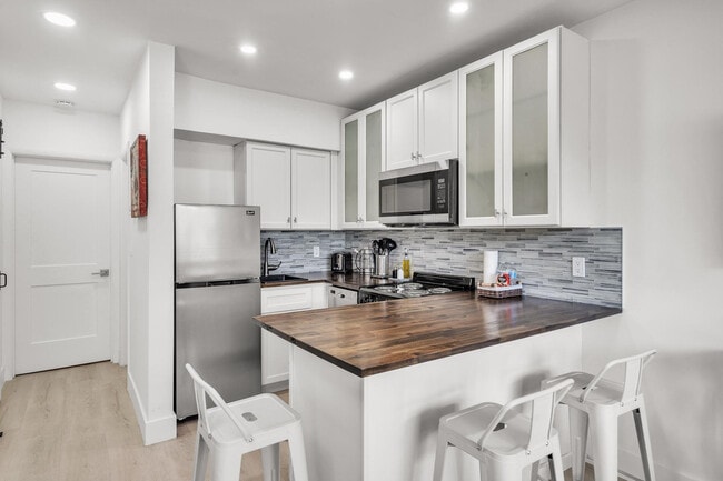 Photo - 1634 SW 4th Ave Unit ID1049792P