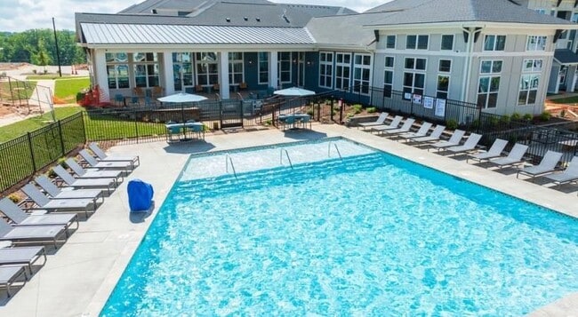 Photo - 104 Herrings Grn Lp Unit A2