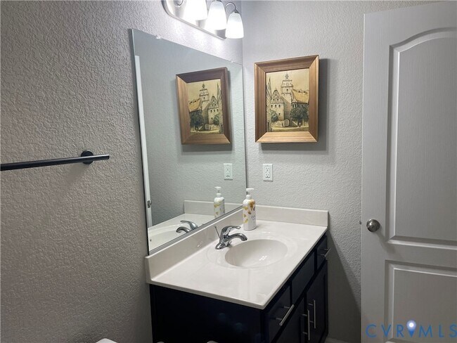 Photo - 5012 Spinel St