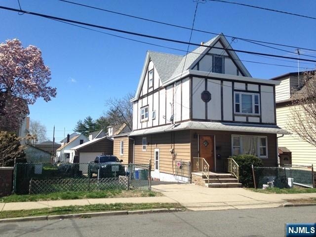 Building Photo - 97 Wood St