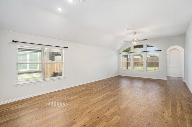 Photo - 2805 Chestnut Ln