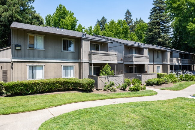 Building Photo - Shasta Terrace