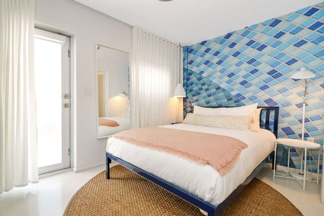 Photo - 250 Collins Ave Unit ID1272082P