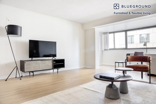 Photo - 1 Emerson Pl Unit FL6-ID497