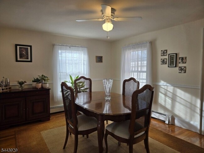 Photo - 18 E Main St