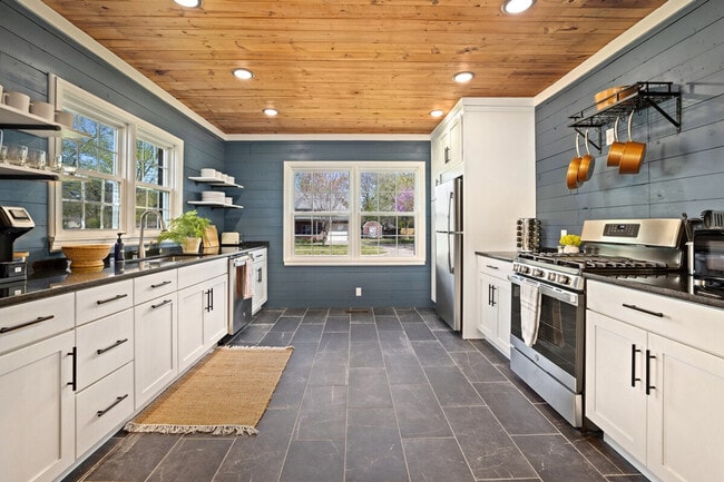 Photo - 337 NW A St Unit ID1221794P