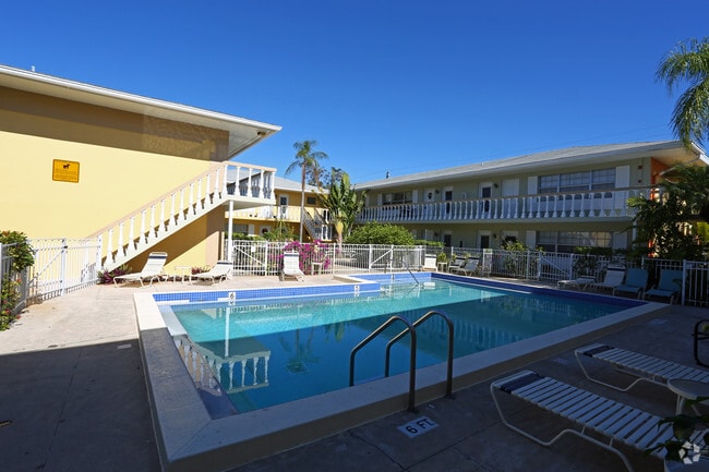 Building Photo - Villas Isabel