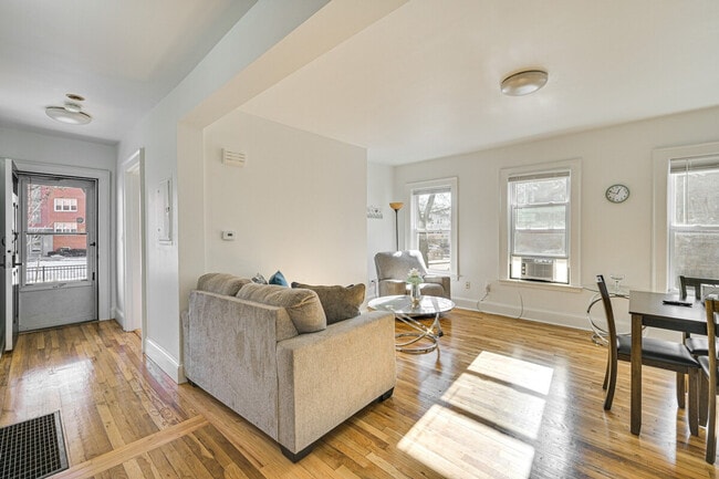 Building Photo - 139-141-141 Putnam Ave Unit SI ID1385916P