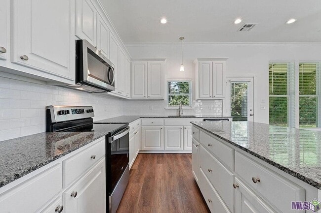 Photo - 601 Lake Shelf Dr