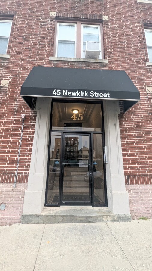 Photo - 45-47 Newkirk St